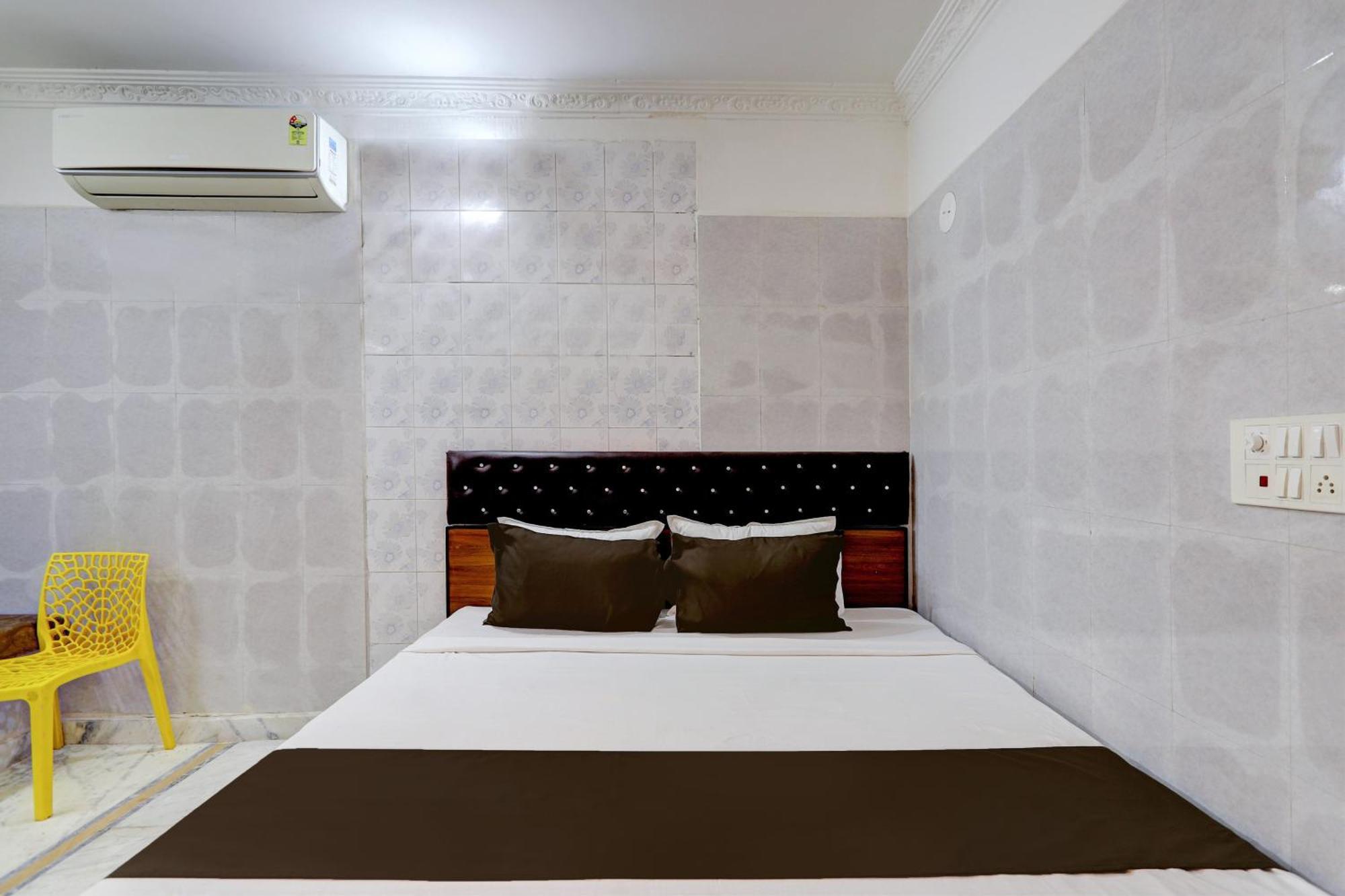 Hotel O Golden Pride Shamshabad Esterno foto